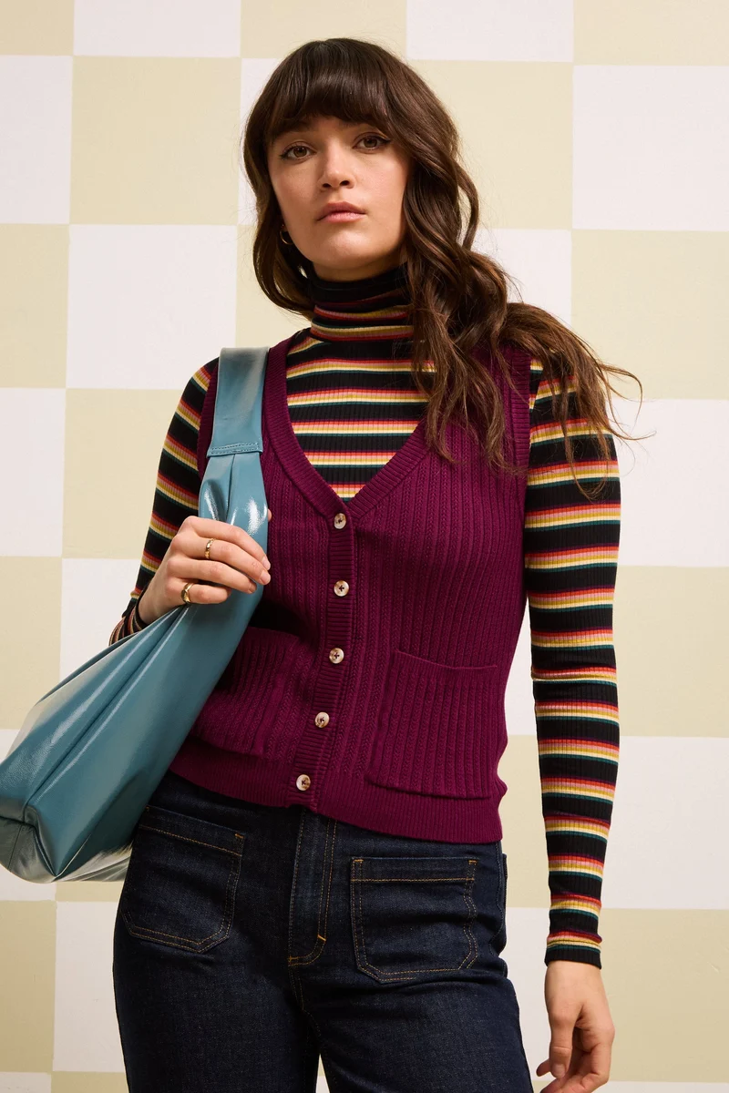 Button V Spencer Match Knit