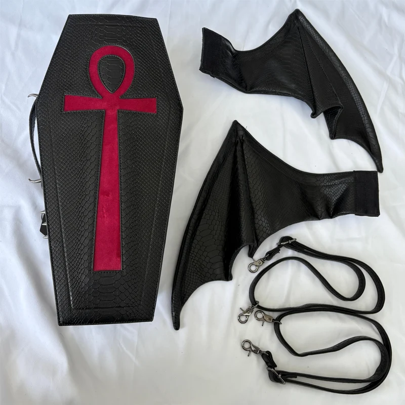 Schwarze Gothic-Tasche für Damen mit Fledermausflügel-Kreuzmotiv aus Kunstleder