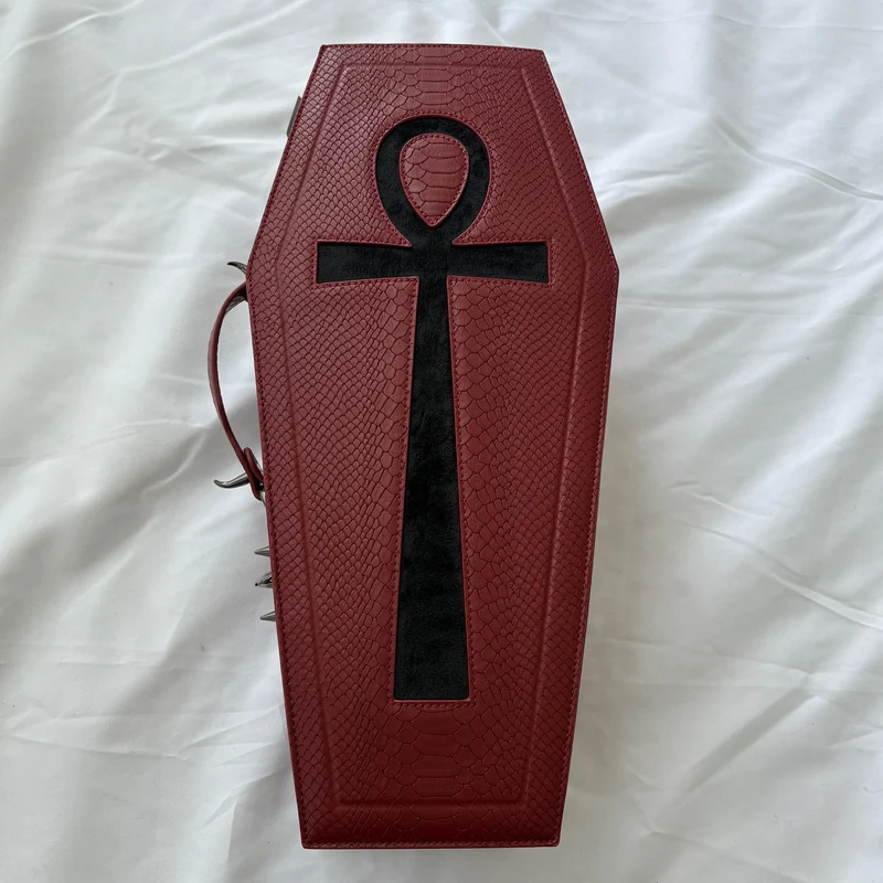 Gothic-Tasche für Damen, Fledermausflügel-Sargform, Kunstleder, Rot