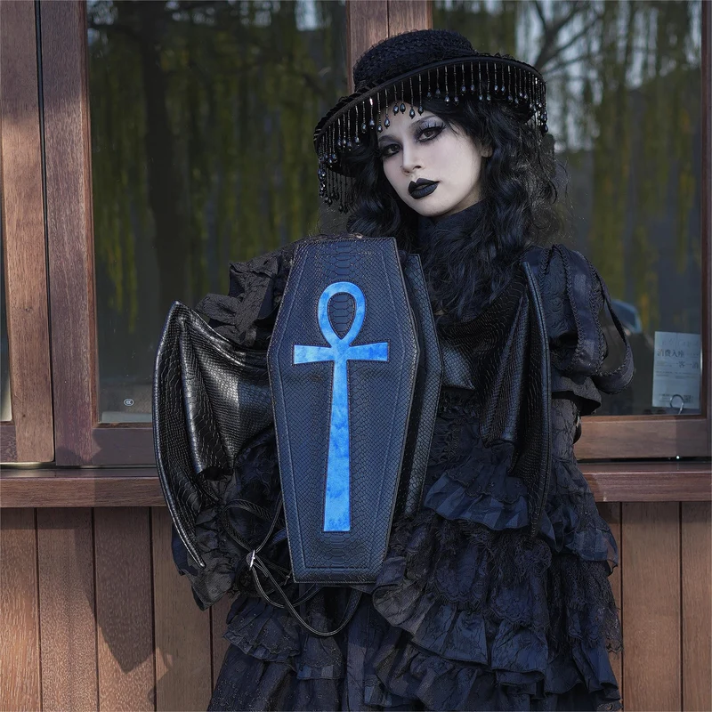 Gothic-Tasche für Damen mit Fledermausflügel-Kreuzmotiv, Sargform, Schwarz-Blau