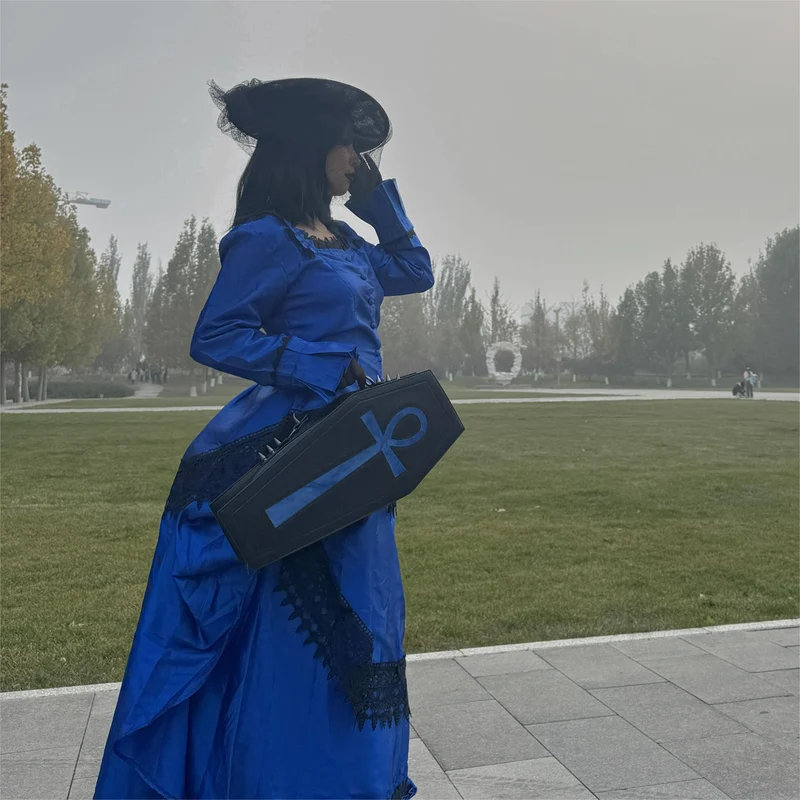 Gothic-Tasche für Damen mit Fledermausflügel-Kreuzmotiv, Sargform, Schwarz-Blau