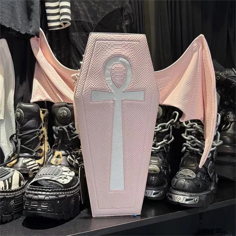 Gothic-Tasche für Damen, Fledermausflügel-Sargform, rosa