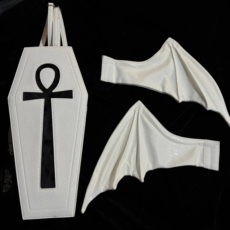 Gothic-Tasche für Damen mit Fledermausflügel-Kreuzmotiv, Sargform, Weiß-Schwarz