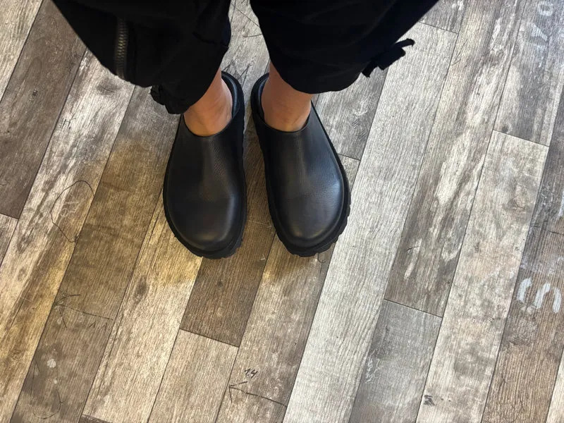 Lofina Clogs