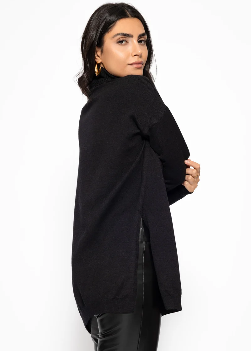 Oversize Rollkragenpullover mit langen Seitenschlitzen - schwarz