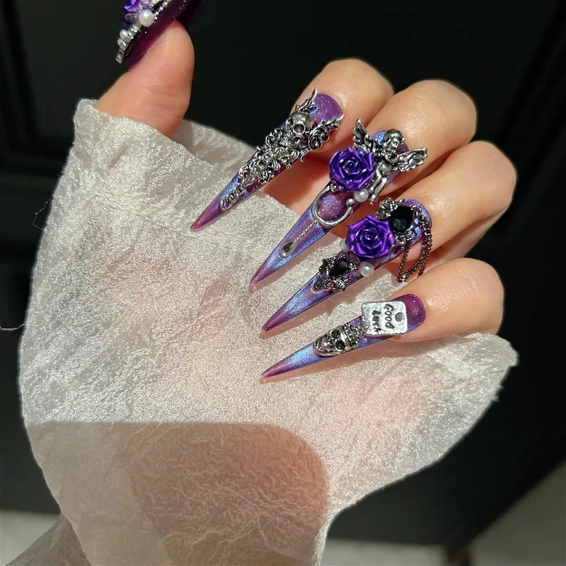 Gothic-Nagelpatch mit Rosen-Totenkopf-Motiv für Damen