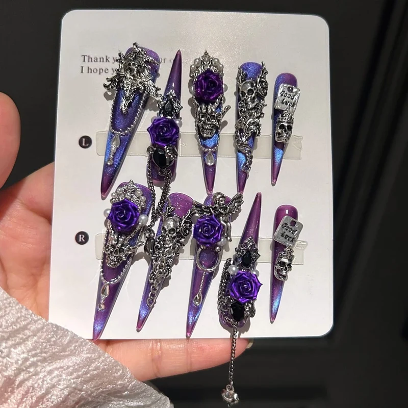 Gothic-Nagelpatch mit Rosen-Totenkopf-Motiv für Damen