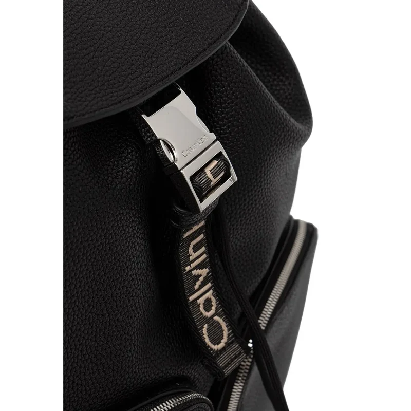 Calvin Klein Schwarzer Damen-Rucksack aus Polyurethan, 28 cm