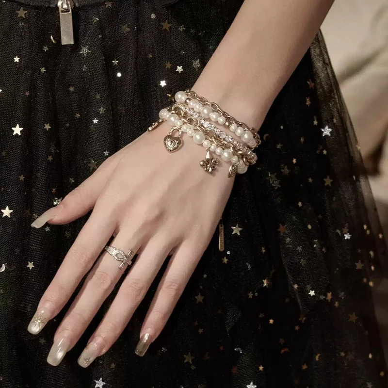 Damen-Armband im Grunge-Stil mit mehreren Lagen aus Diamanten und Perlen