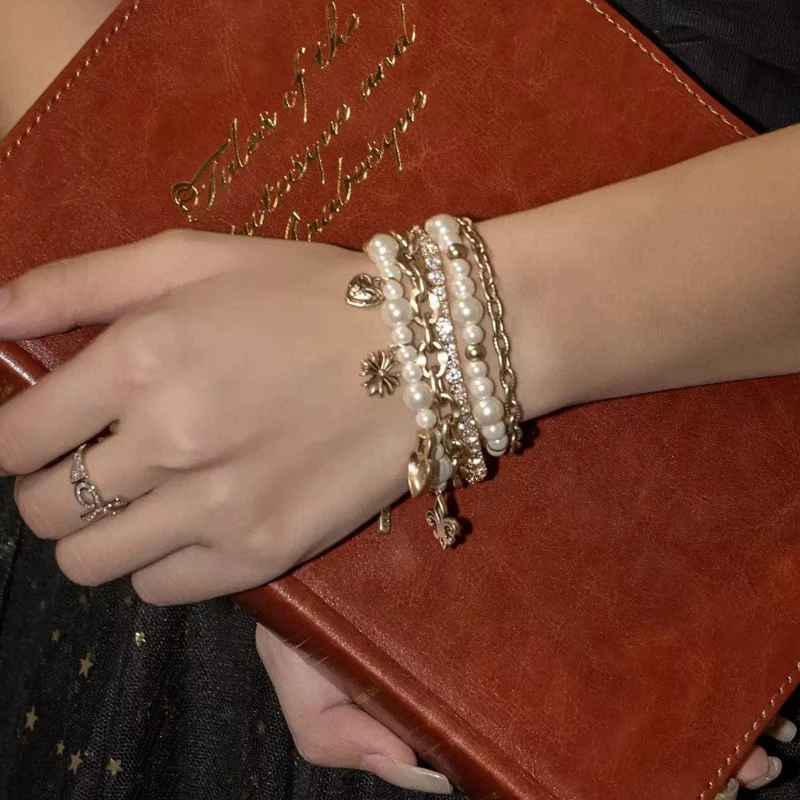Damen-Armband im Grunge-Stil mit mehreren Lagen aus Diamanten und Perlen