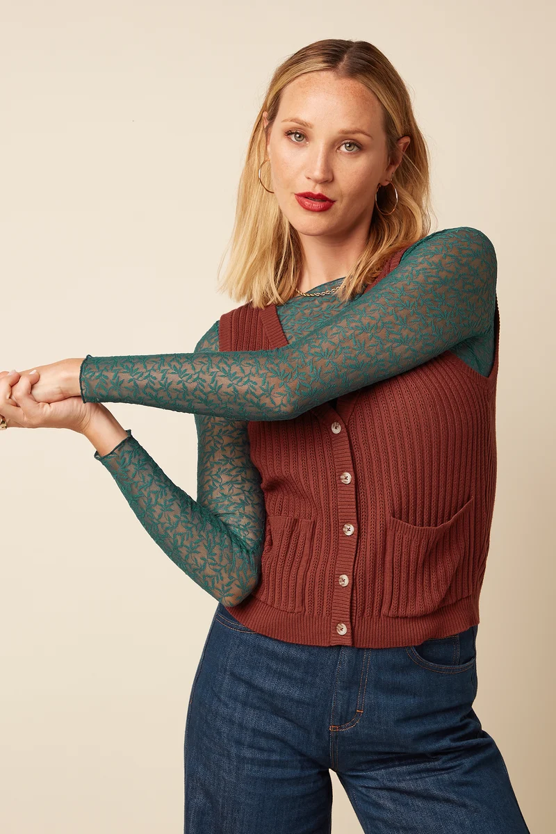 Button V Spencer Match Knit