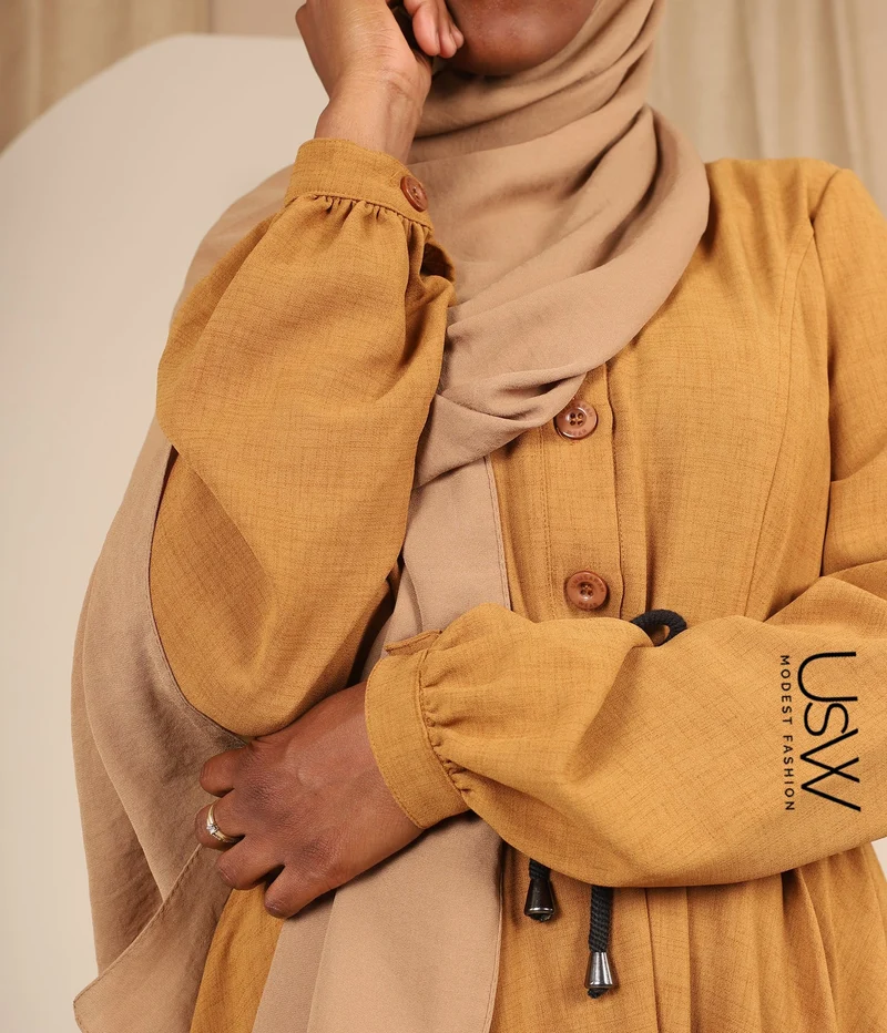 Abaya Maleekah Yaraa – Kupferkamel