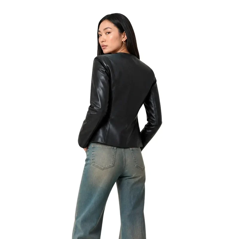 Only Damen-Blazer aus schwarzem Kunstleder