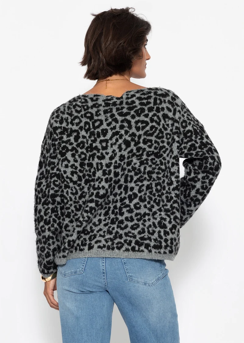 Pullover mit Leo-Muster - hellgrau