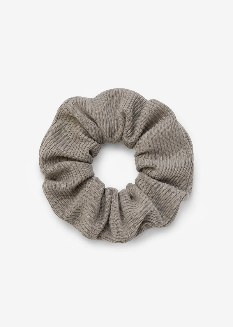 Gerippter Scrunchie - hellgrau
