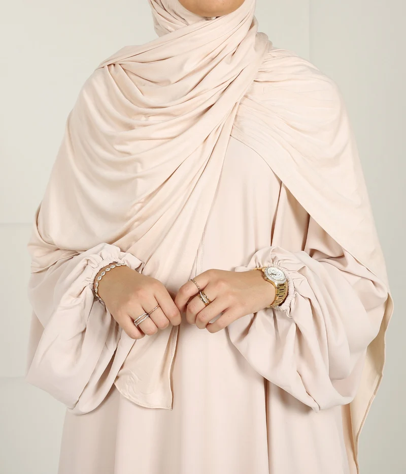 Bernsteinfarbenes Kleid