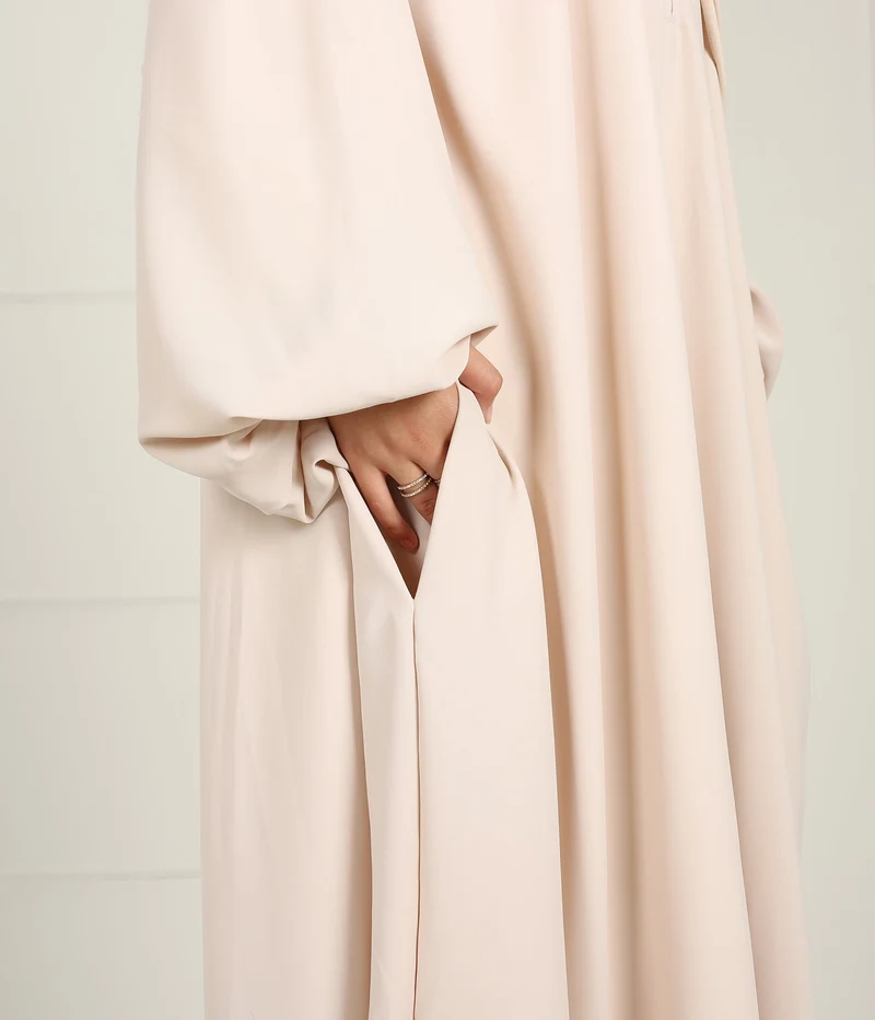 Bernsteinfarbenes Kleid