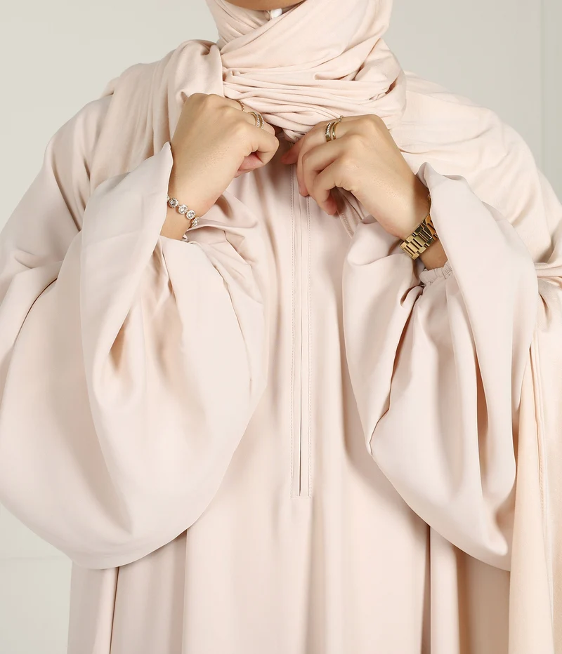 Bernsteinfarbenes Kleid
