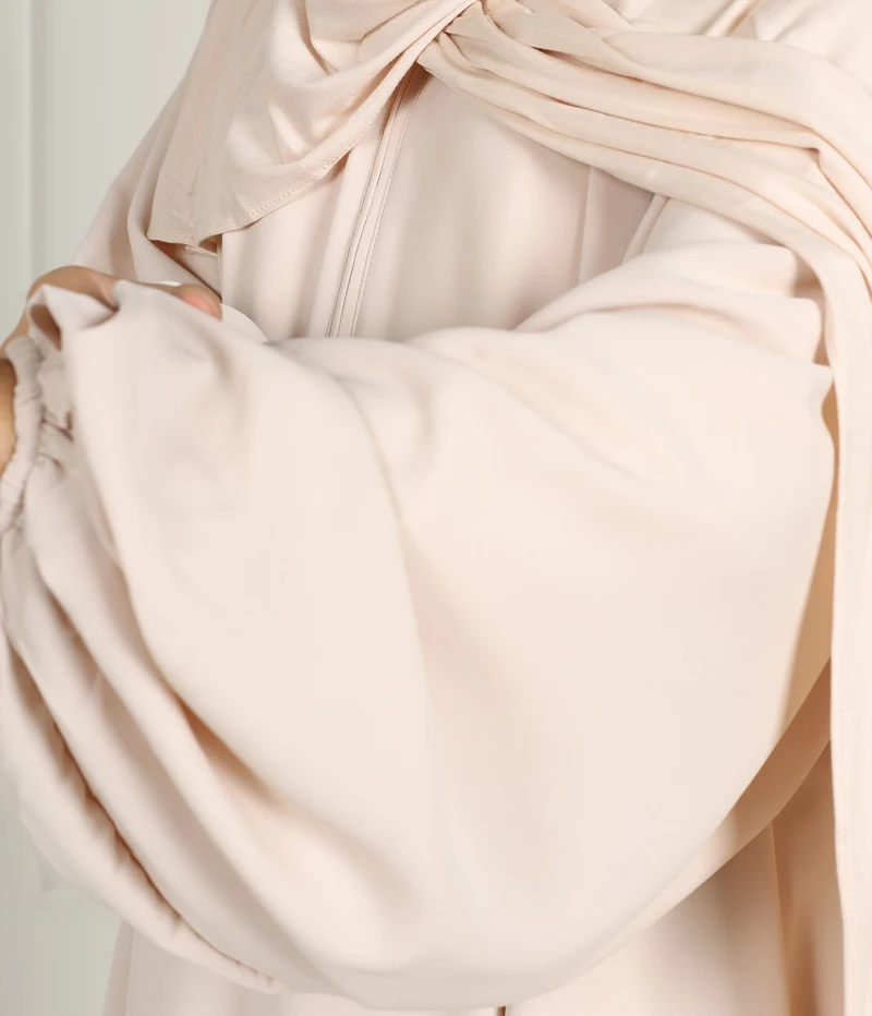 Bernsteinfarbenes Kleid