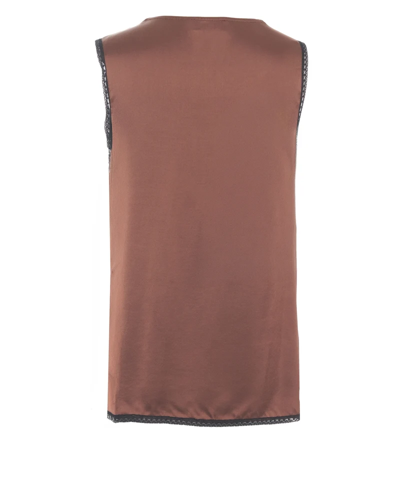 Top con dettagli in pizzo