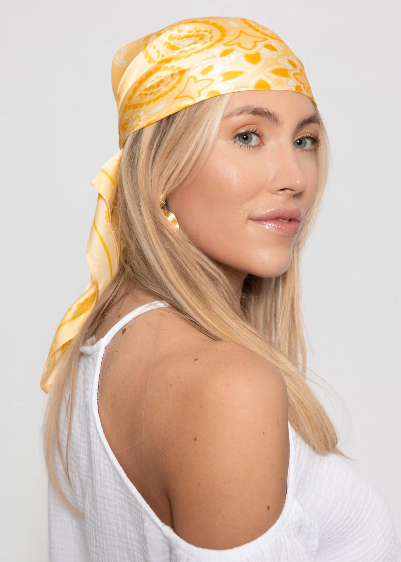 Halstuch mit Bandana-Print - gelb