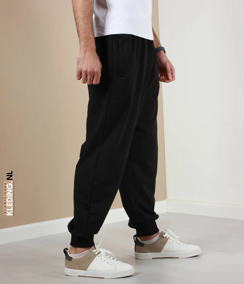 Übergroße Sporthose Herren