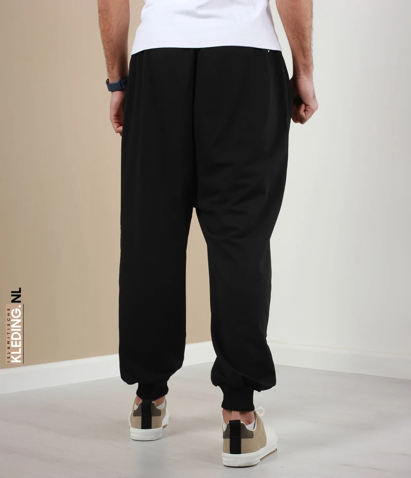 Übergroße Sporthose Herren