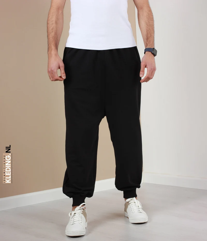 Übergroße Sporthose Herren