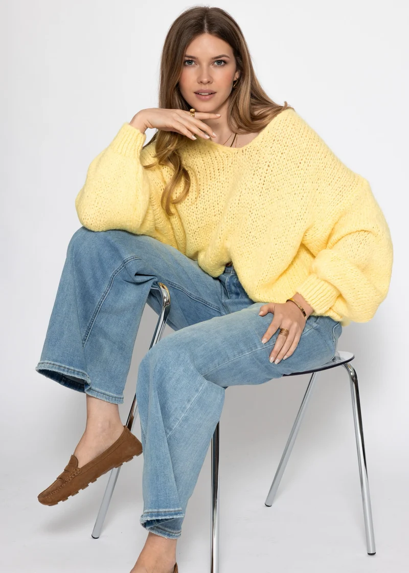 Oversize Pullover mit V-Ausschnitt - gelb