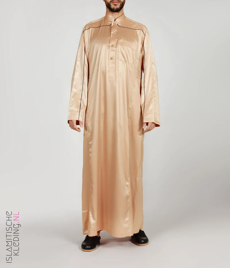 Qamees Al-Bay Formale Bronze