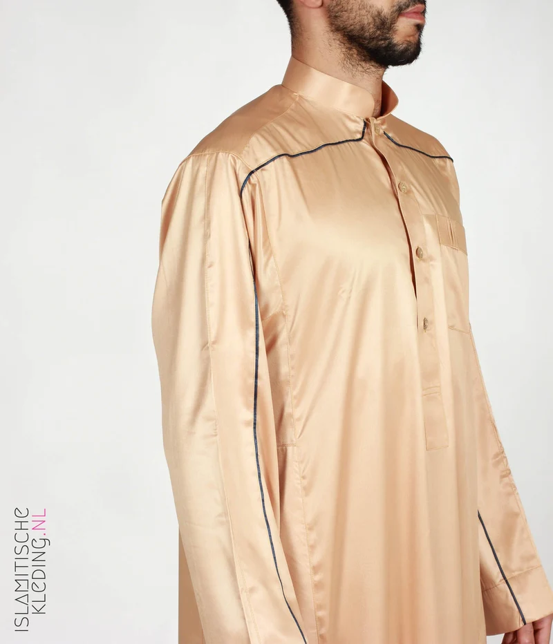 Qamees Al-Bay Formale Bronze