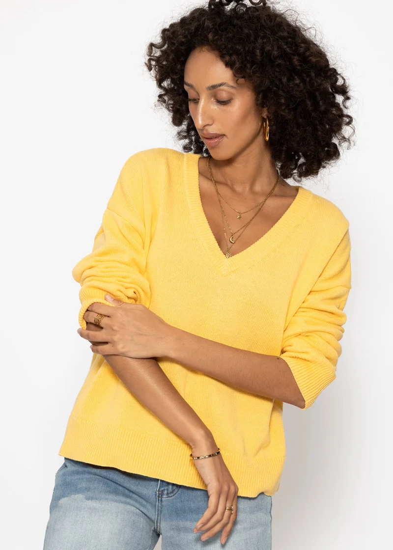 Oversize Baumwoll-Pullover mit tiefem V-Ausschnitt - gelb