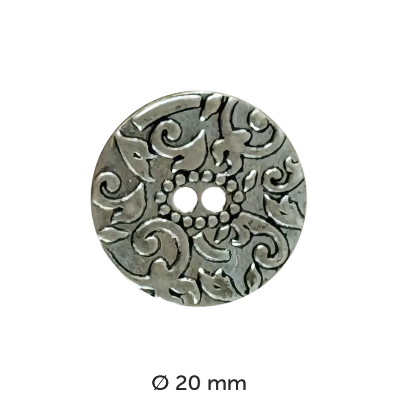 Metallknopf mit Ornamenten