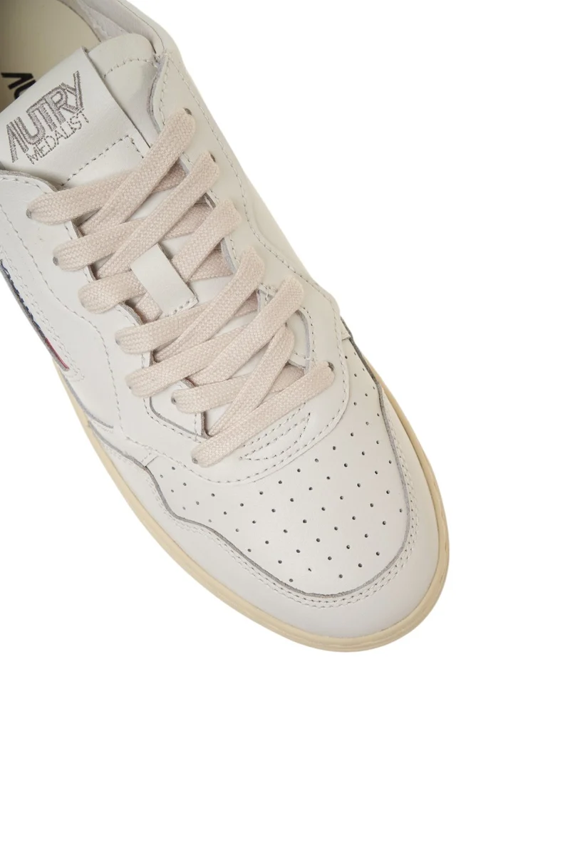 Sneakers 'Medalist Low'