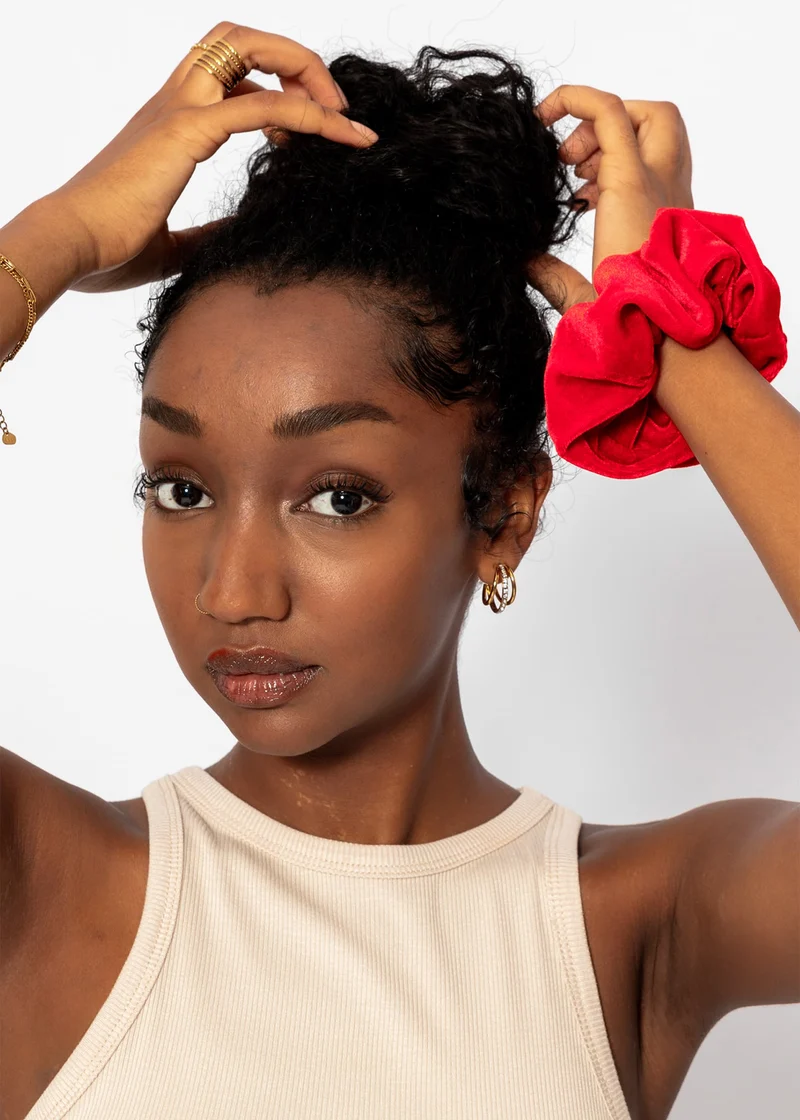 Scrunchie aus Velvet - rot