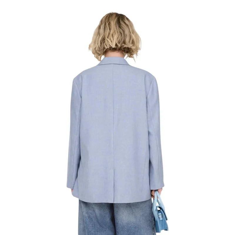 Hellblauer Damen-Blazer mit Knopfleiste und Taschen