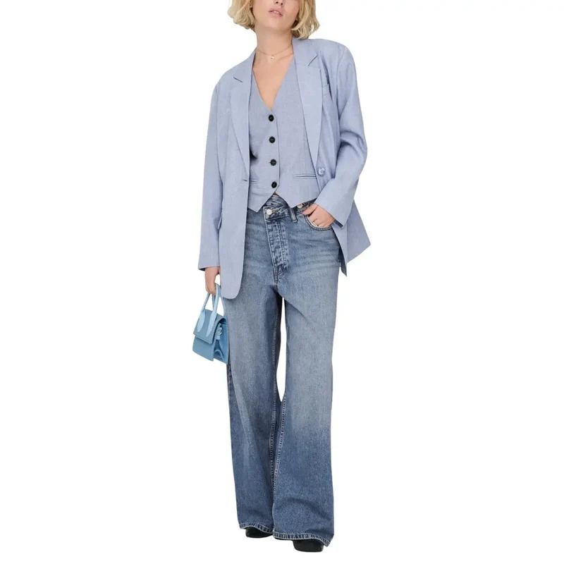 Hellblauer Damen-Blazer mit Knopfleiste und Taschen