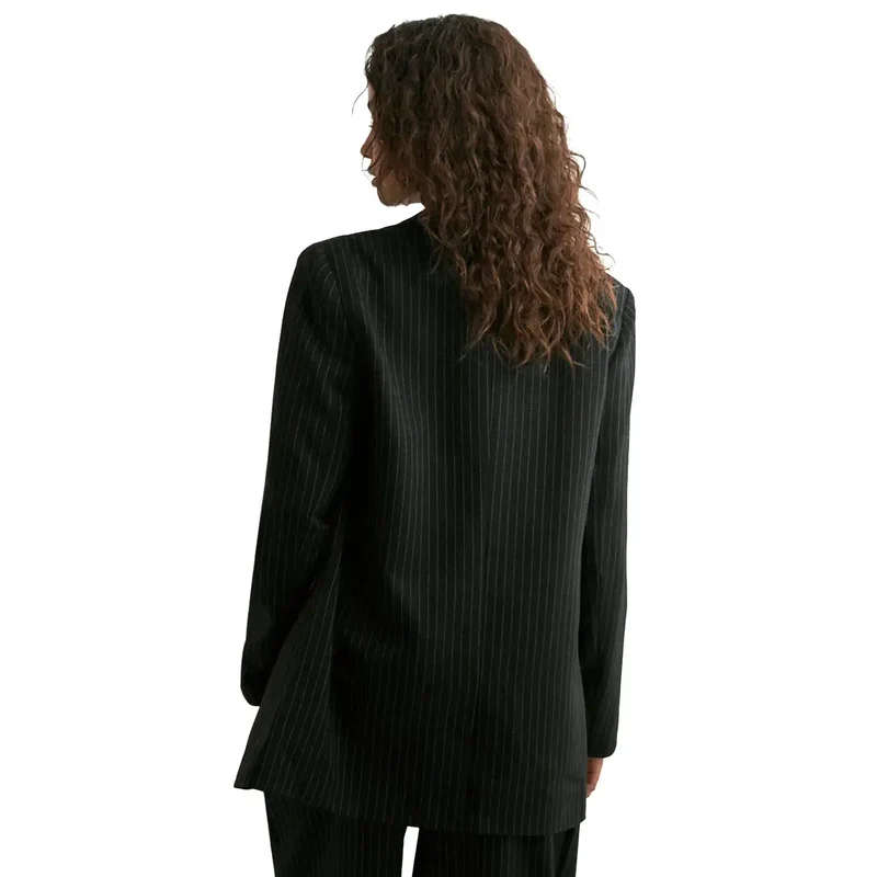 Schwarzer Nadelstreifen-Blazer mit Reverskragen und Taschen
