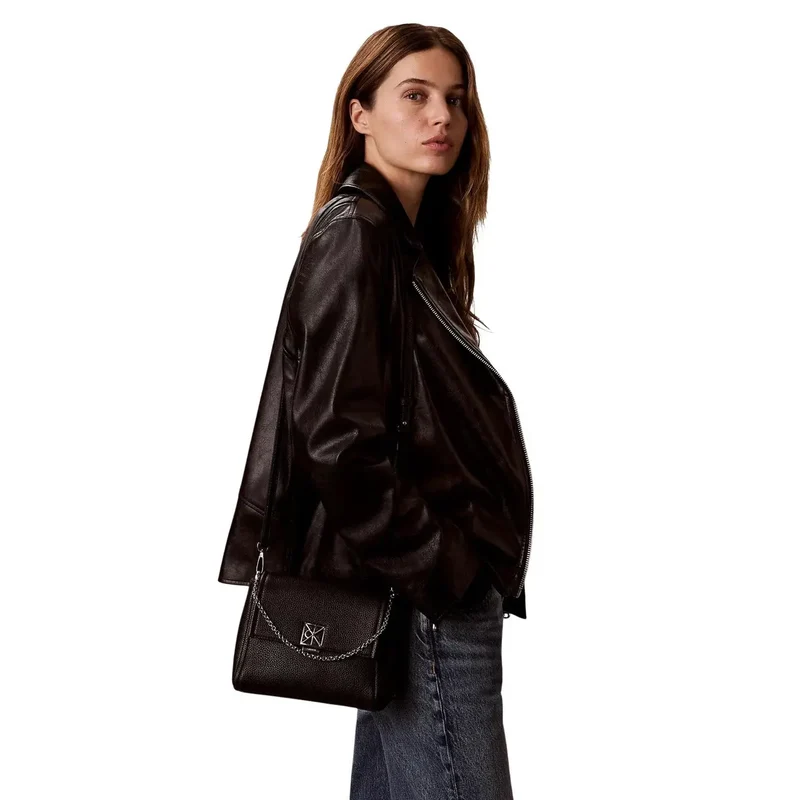 Calvin Klein Schwarze Polyurethan-Handtasche mit Schultergurt