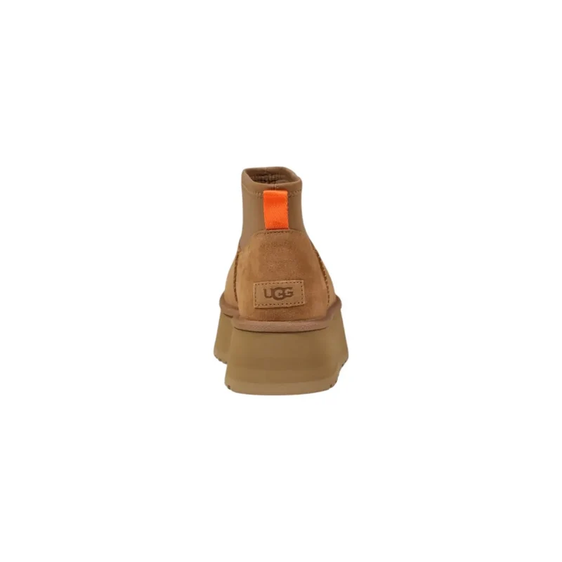 Brauner Plateaustiefel UGG