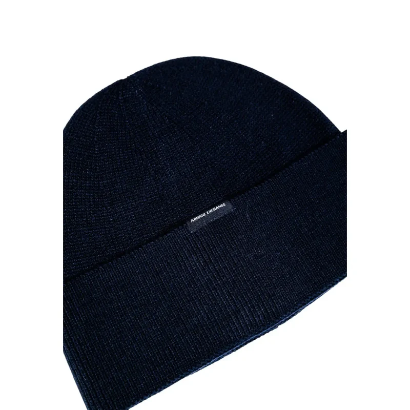 Dunkelblau gestrickte Mütze