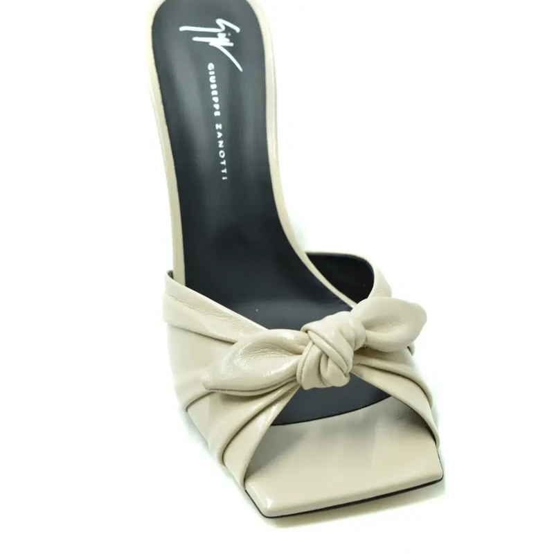 Giuseppe Zanotti Weiße Lederslipper mit Blockabsatz