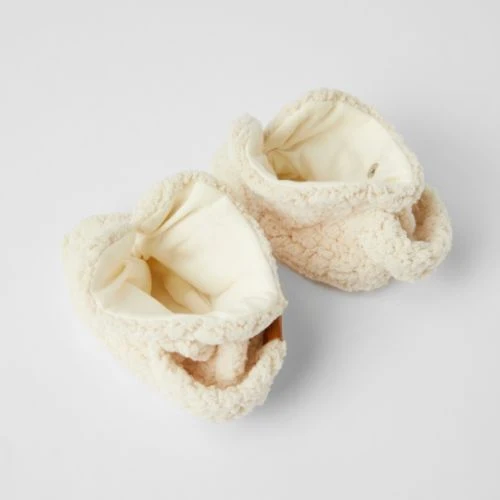 CLOBY - Teddy Baby Shoes Ankle Socks Off White