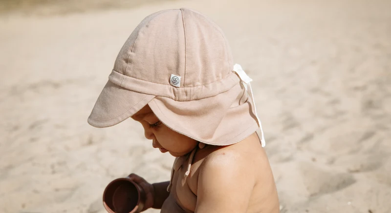 CLOBY - Reversible sun hat UPF 50+ Peanut Brown Sandy Beach
