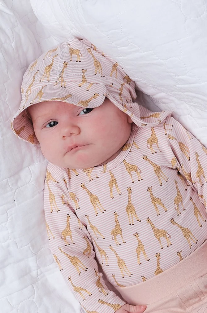 HUST & CLAIRE - Flo hat with giraffe print rose