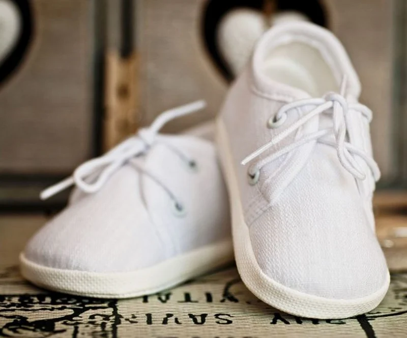 Christening shoes Samuel for boys in linen look white