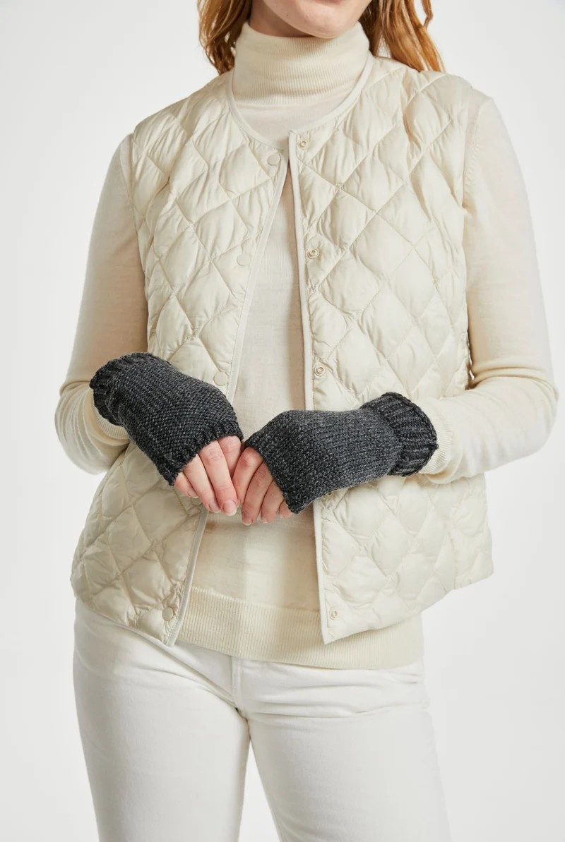 Kilmeena Aran Fingerless Mittens - Grey