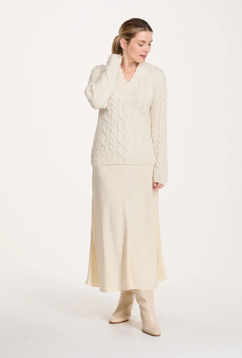 Tralee Ladies V-Neck Supersoft Merino Sweater - Cream