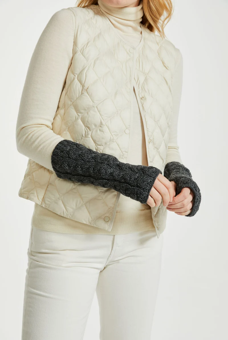 Rosmore Aran Fingerless Mittens - Grey