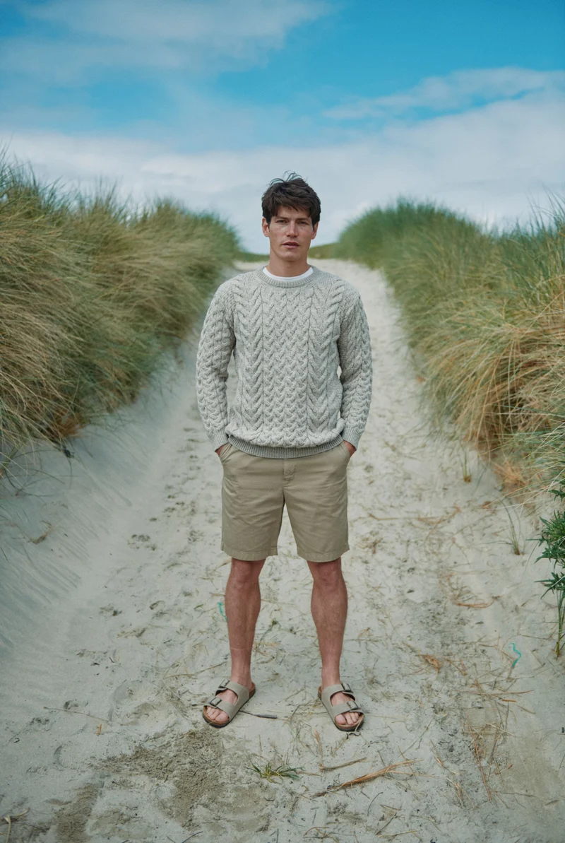 Omey Mens Aran Crew Neck Sweater - Oat